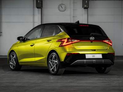 hyundai-i20-back-view