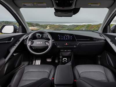 kia-niro-phev-22-intern-1