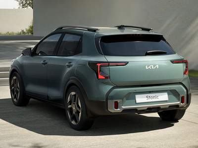 kia-stonic-back-view