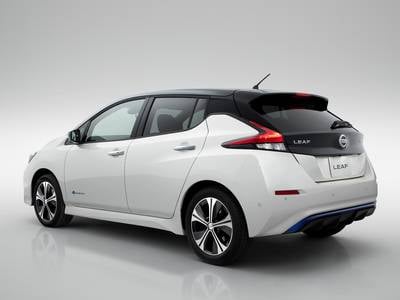 nissan-leaf-2017-back-side-8