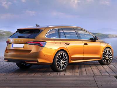skoda-octavia-wagon-back-view