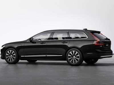 volvo-v90-recharge-back-view