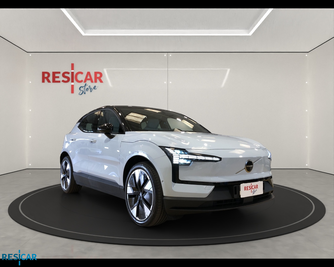 EX30 Ultra Twin Motor Performance