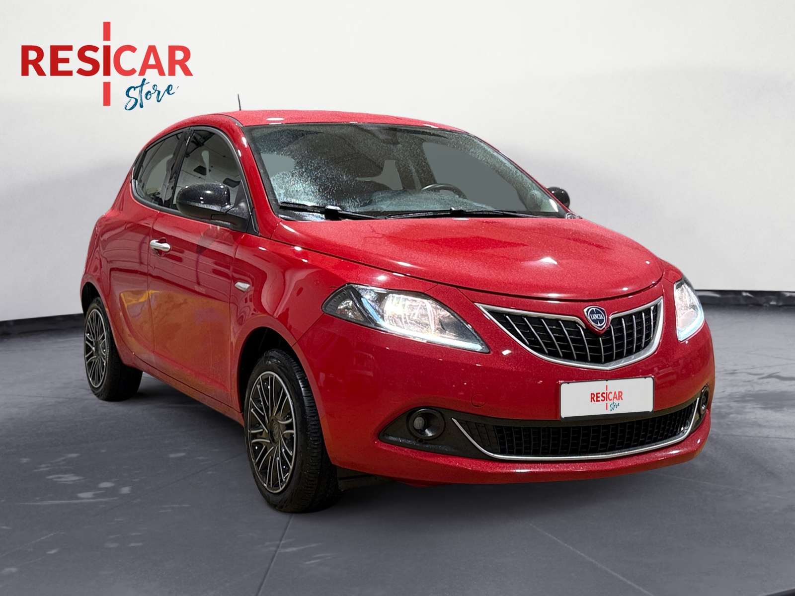 Ypsilon 1.0 firefly hybrid Gold Plus s&s 70cv 5p.