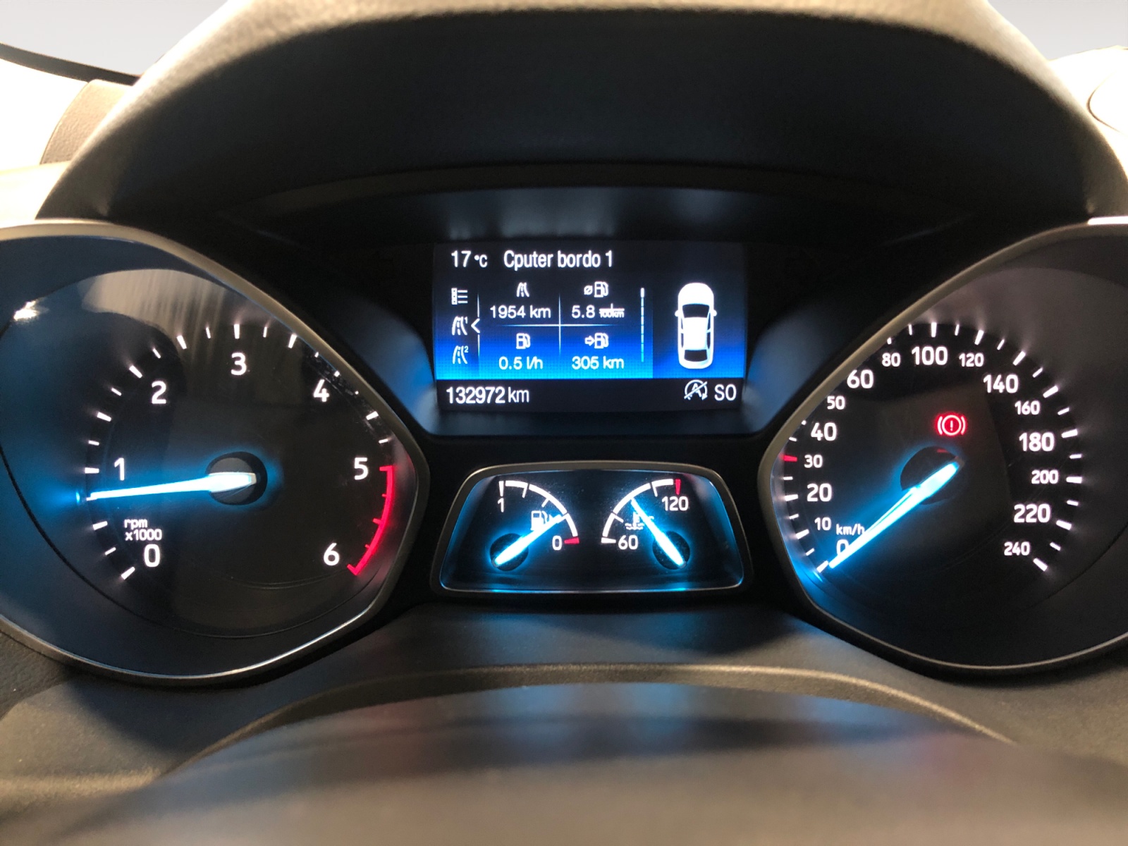 Kuga 1.5 tdci Titanium Business s&s 2wd 120cv - immagine 8