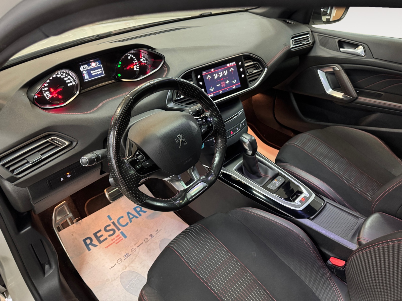 308 SW 2.0 bluehdi Gt Line s&s 150cv eat6 - immagine 6