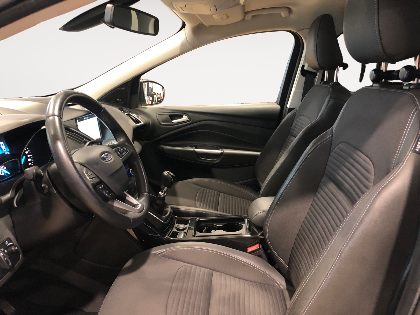 Kuga 1.5 tdci Titanium Business s&s 2wd 120cv - immagine 7