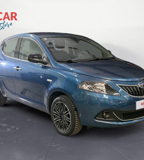 Ypsilon 1.0 firefly hybrid Silver s&s 70cv IDONEA NEOPATENTATO