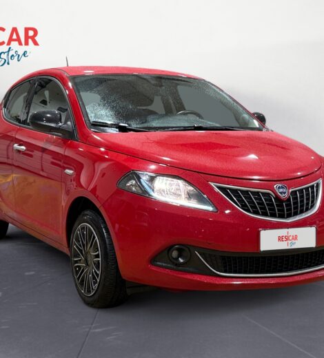 Ypsilon 1.0 firefly hybrid Gold Plus s&s 70cv 5p.