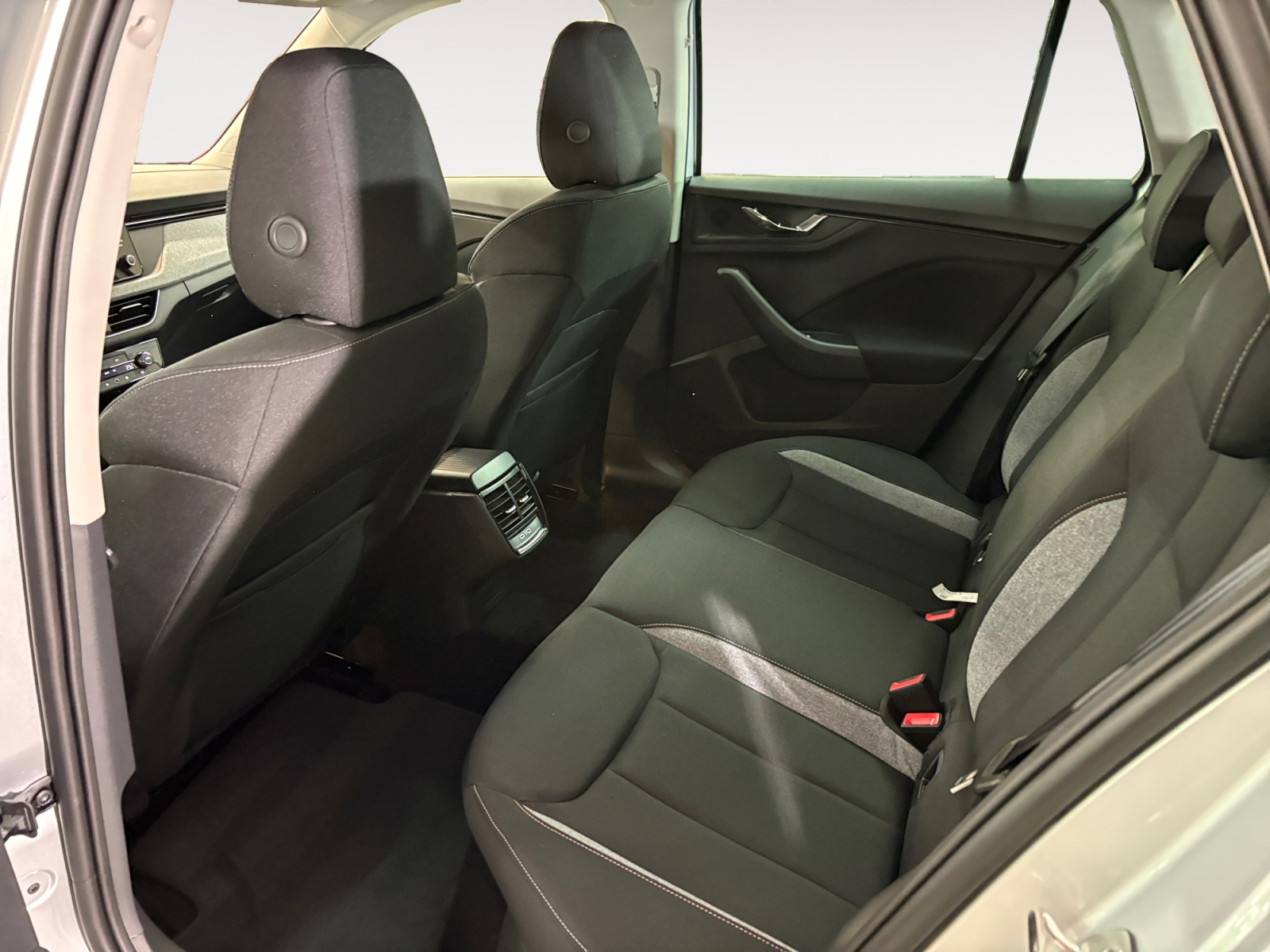 Kamiq 1.0 tsi 130 Edition 115cv KM0 - immagine 11