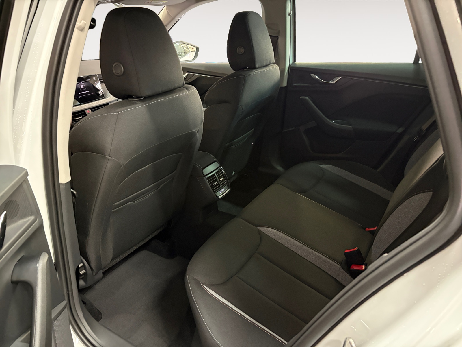 Kamiq 1.0 tsi 130 Edition 115cv KM0 - immagine 11