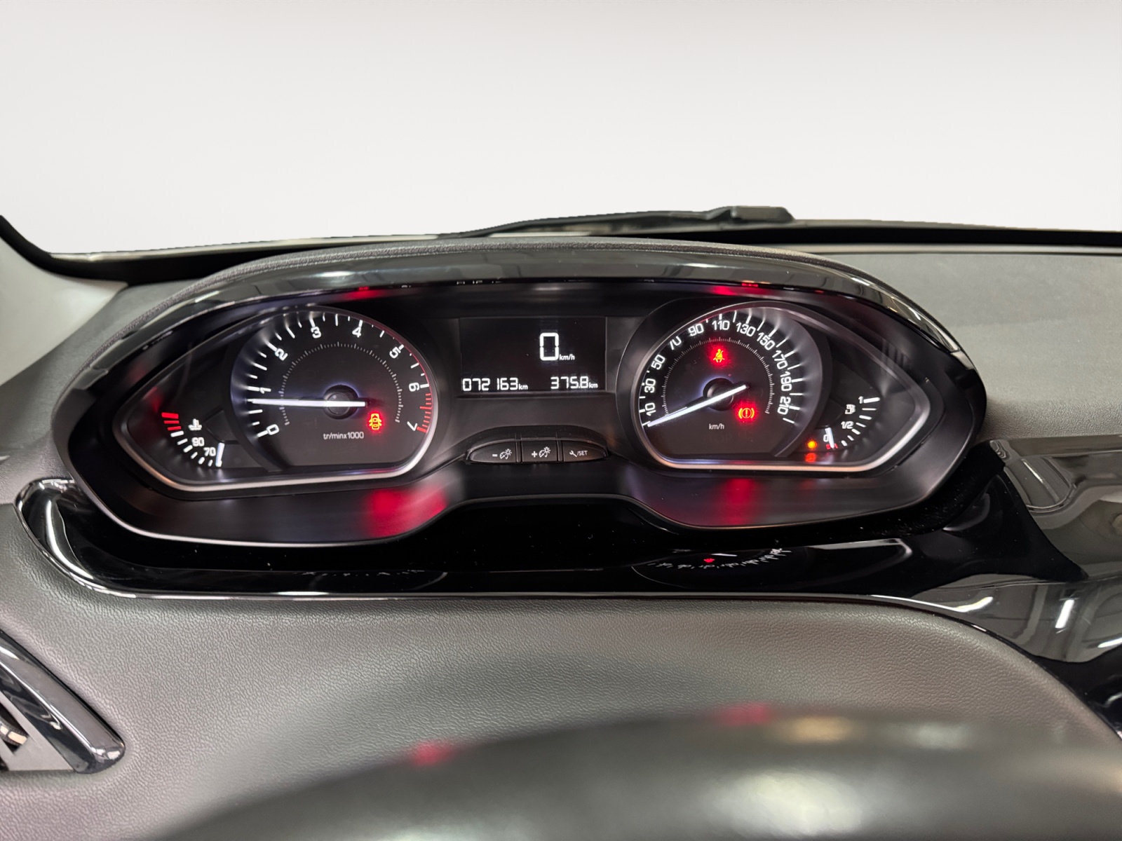 208 5p 1.2 puretech Active 82cv IDONEA NEOPATENTATO - immagine 8