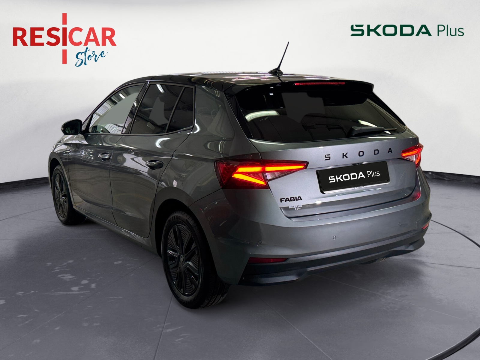 Fabia 1.0 mpi Young Edition 80cv, IVA ESPOSTA - immagine 4