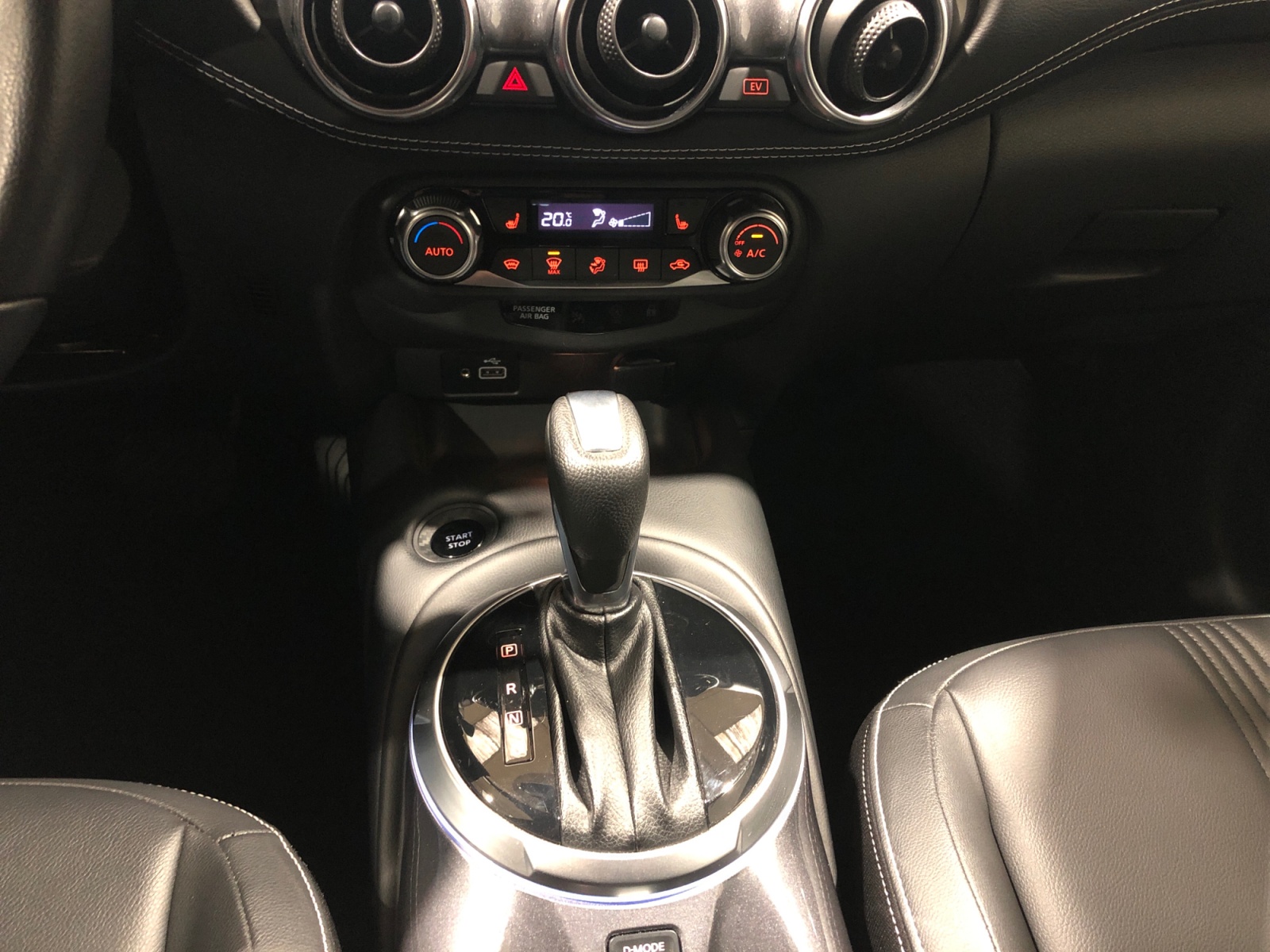 Juke 1.6 hev Tekna - immagine 9