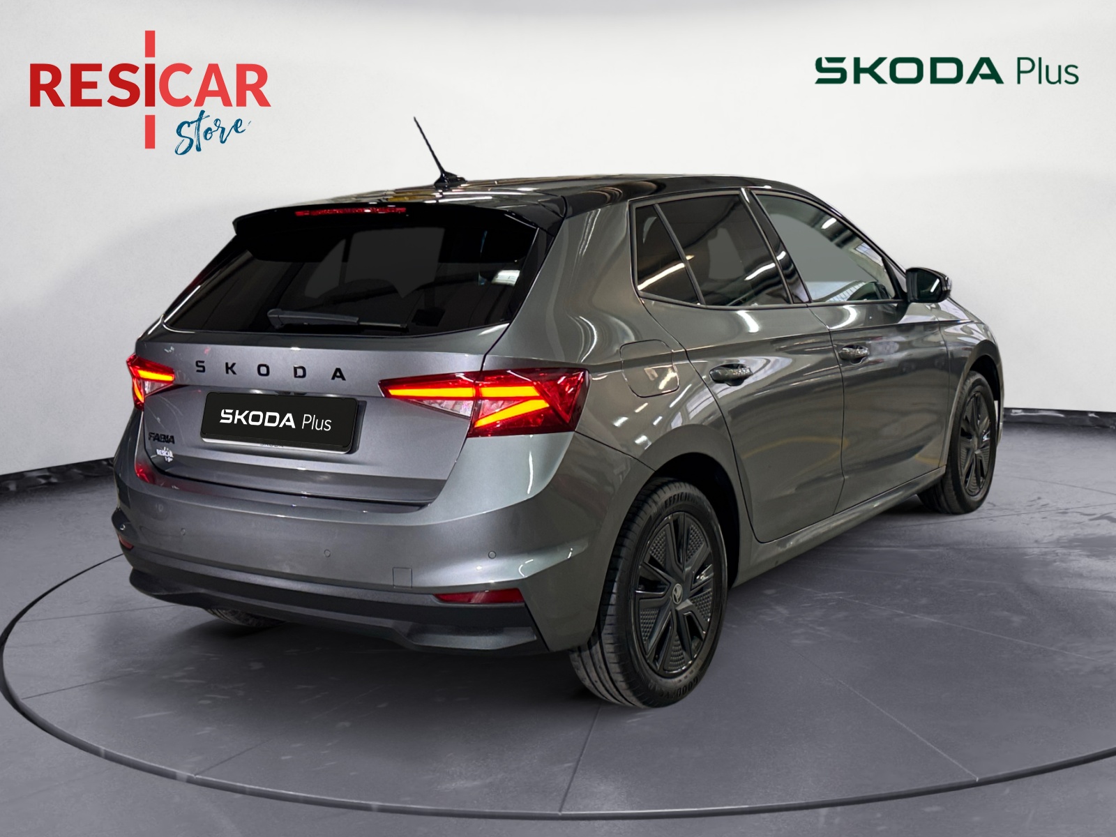 Fabia 1.0 mpi Young Edition 80cv, IVA ESPOSTA - immagine 5