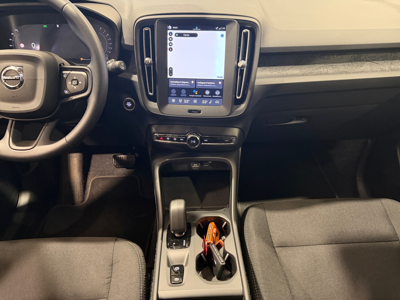 XC40 2.0 b3 Essential auto - immagine 9