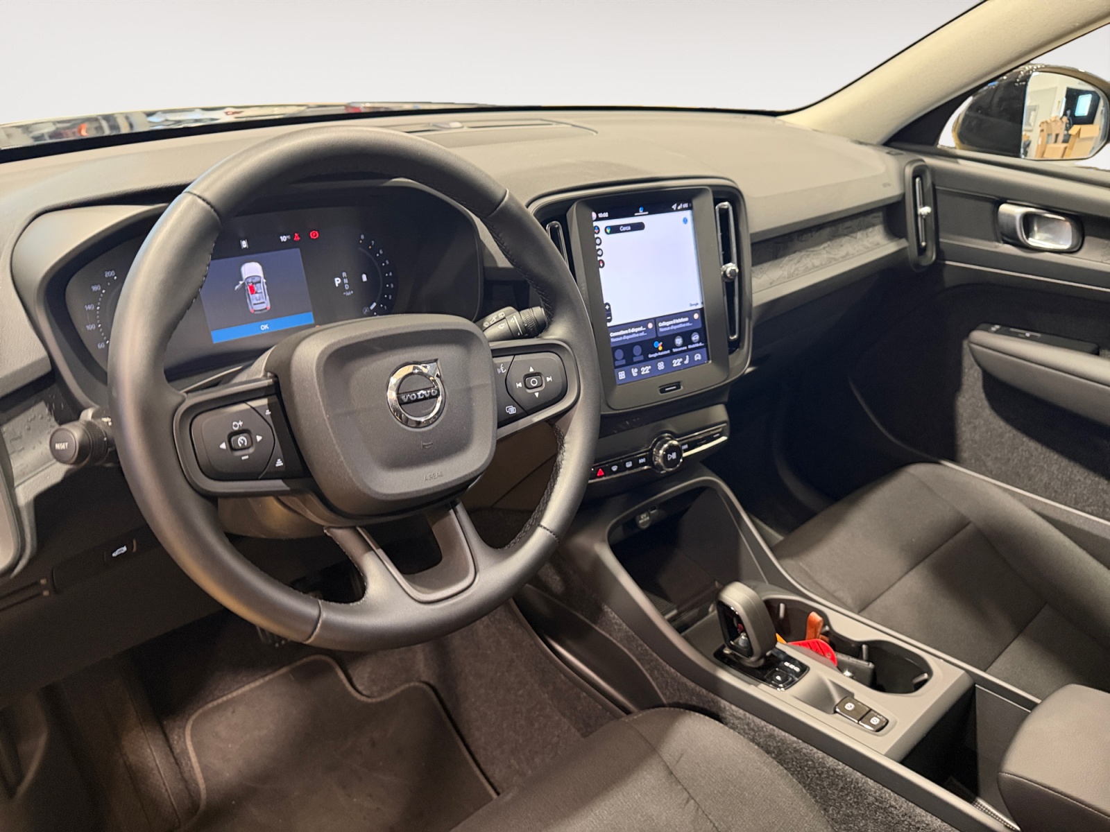 XC40 2.0 b3 Essential auto - immagine 10