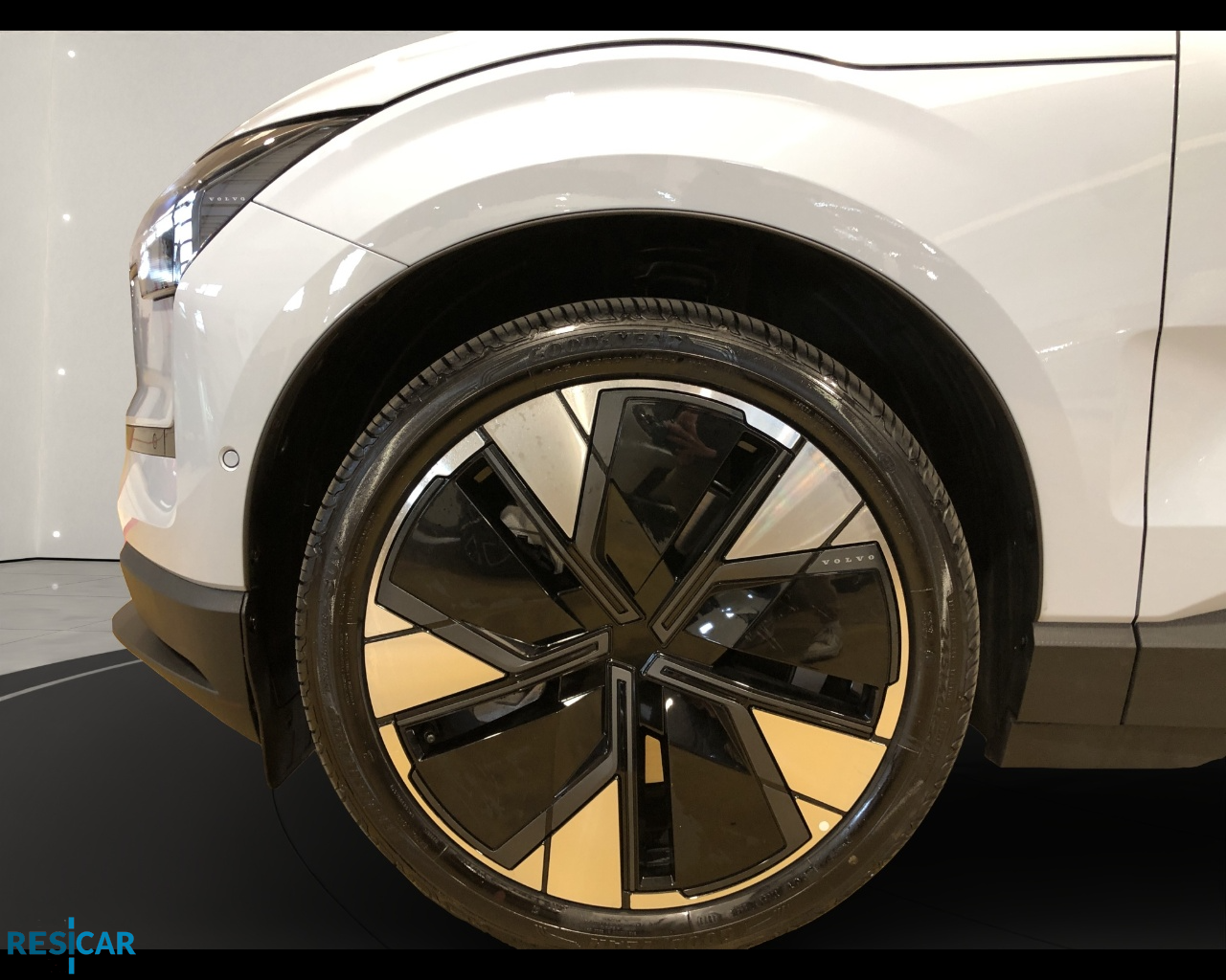 EX30 Ultra Twin Motor Performance - immagine 15