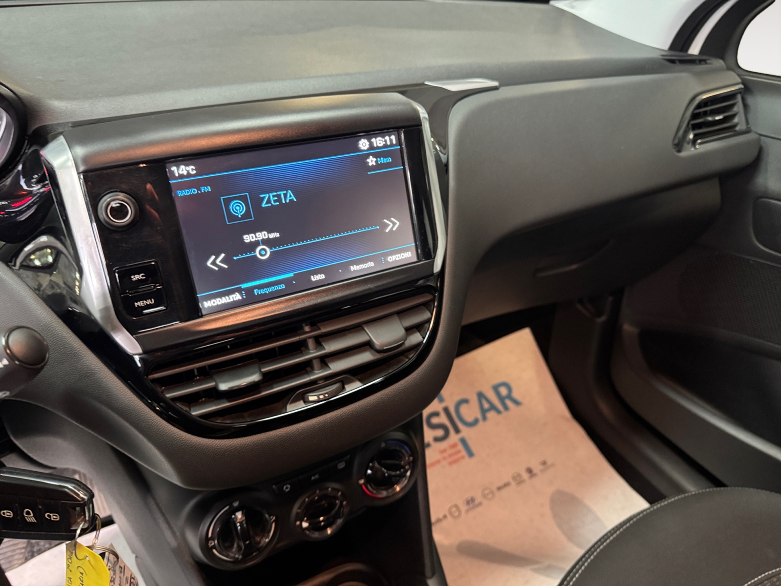 208 5p 1.2 puretech Active 82cv IDONEA NEOPATENTATO - immagine 10