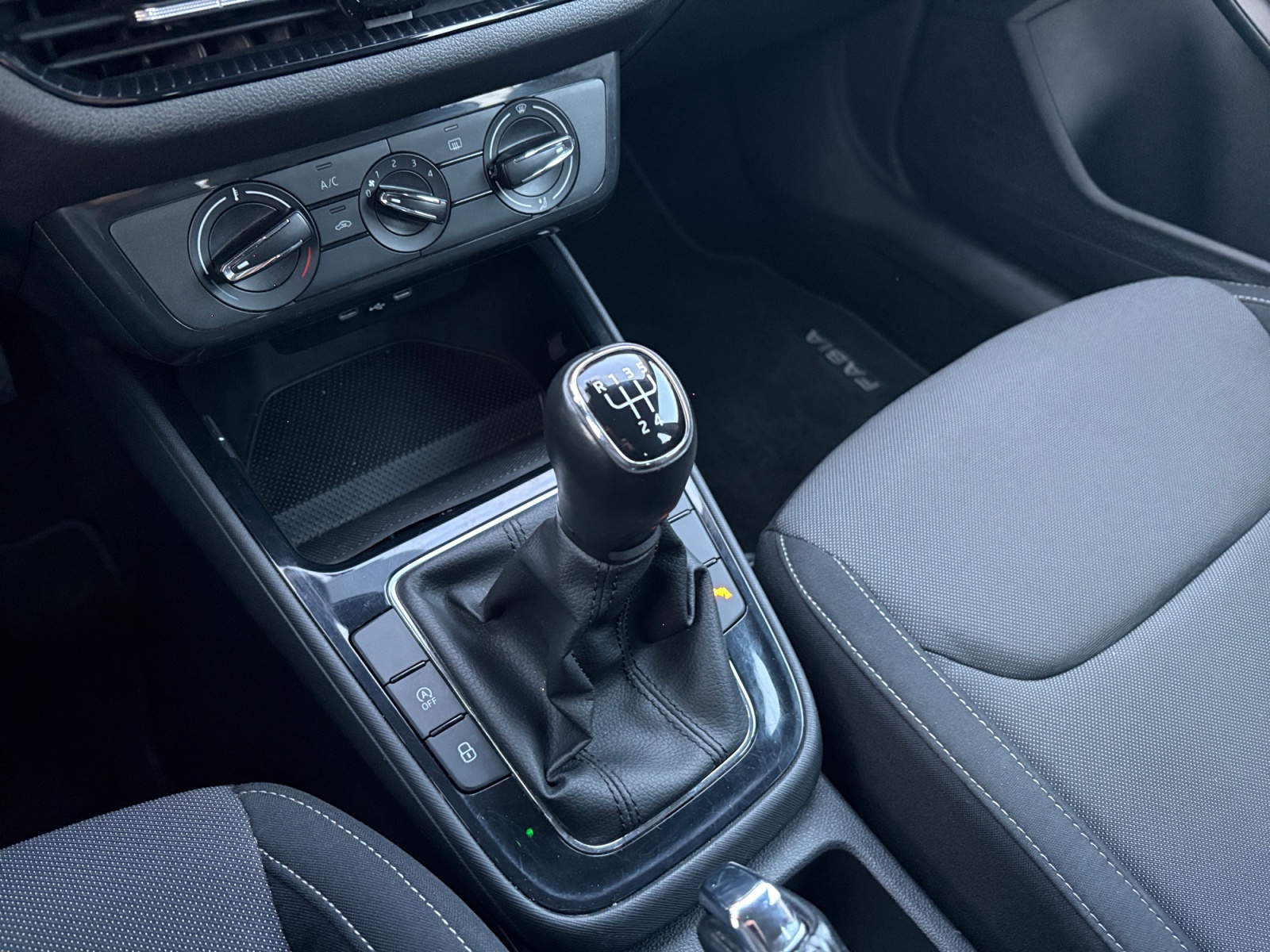 Fabia 1.0 mpi evo Ambition 80cv IDONEA NEOPATENTATO - immagine 9