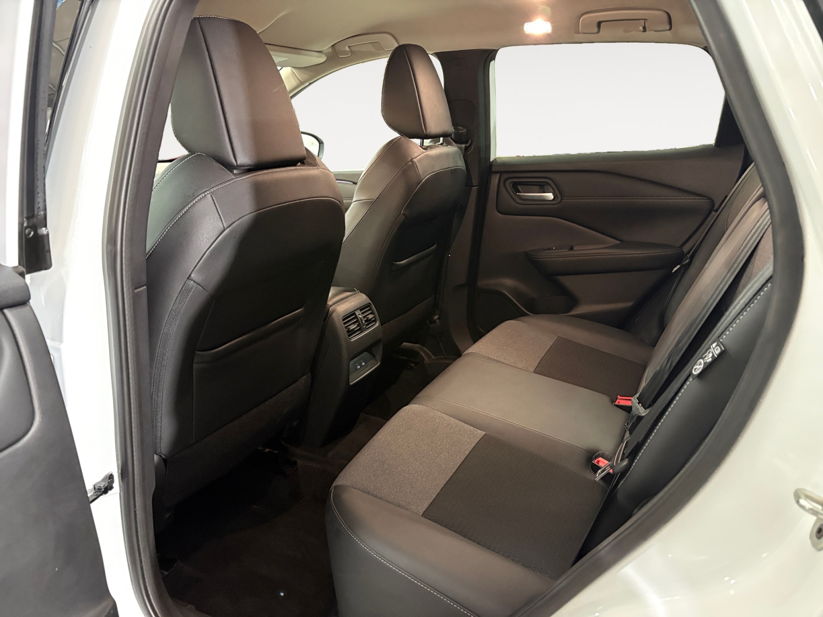 Qashqai 1.3 mhev N-Connecta 2wd 140cv IVA ESPOSTA - immagine 11