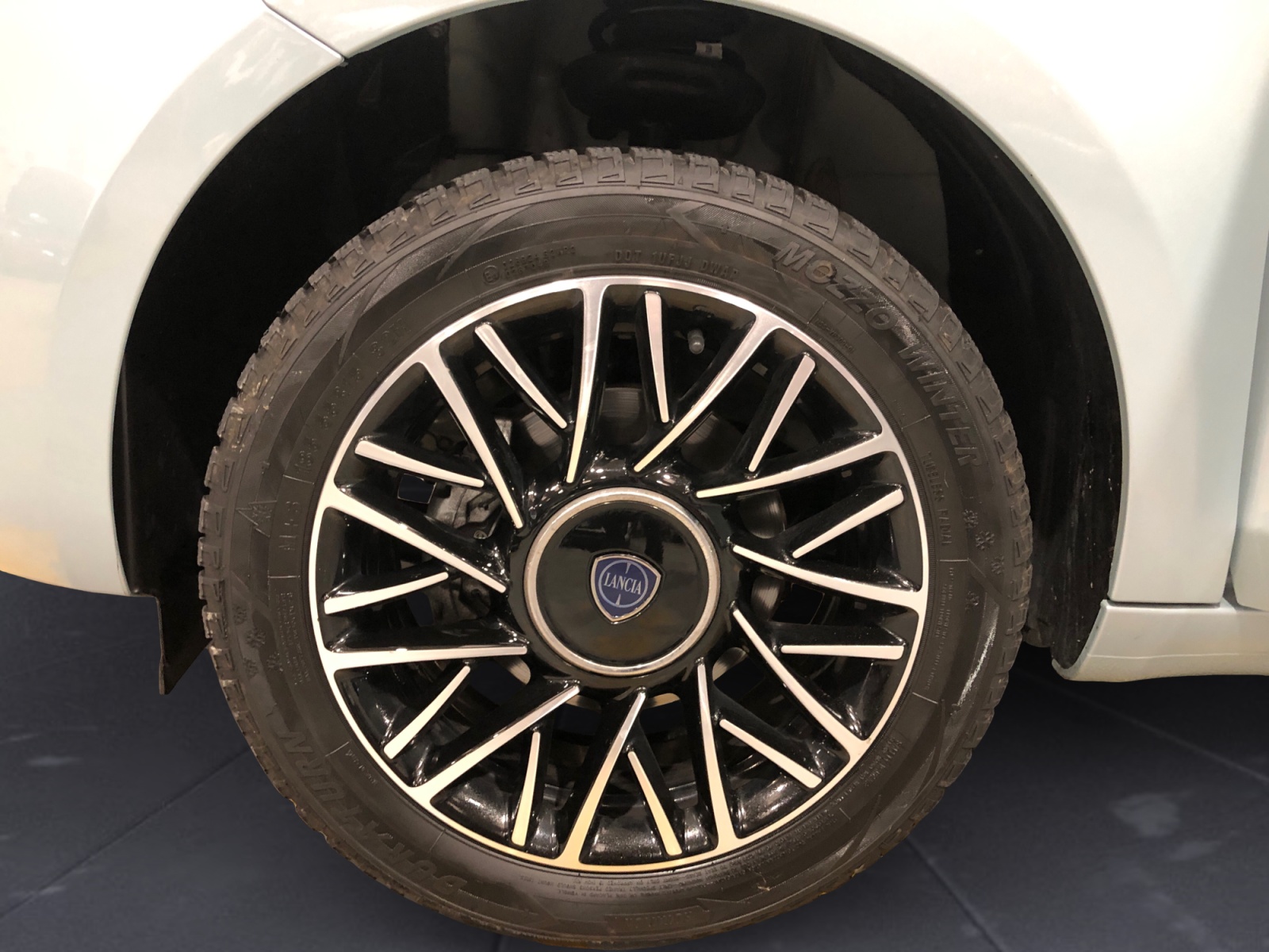 Ypsilon 1.2 Ecochic Gpl 69cv - immagine 15