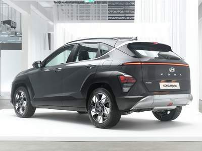hyundai-kona-hybrid-back-view