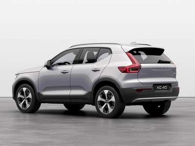 volvo-xc-40-back-view
