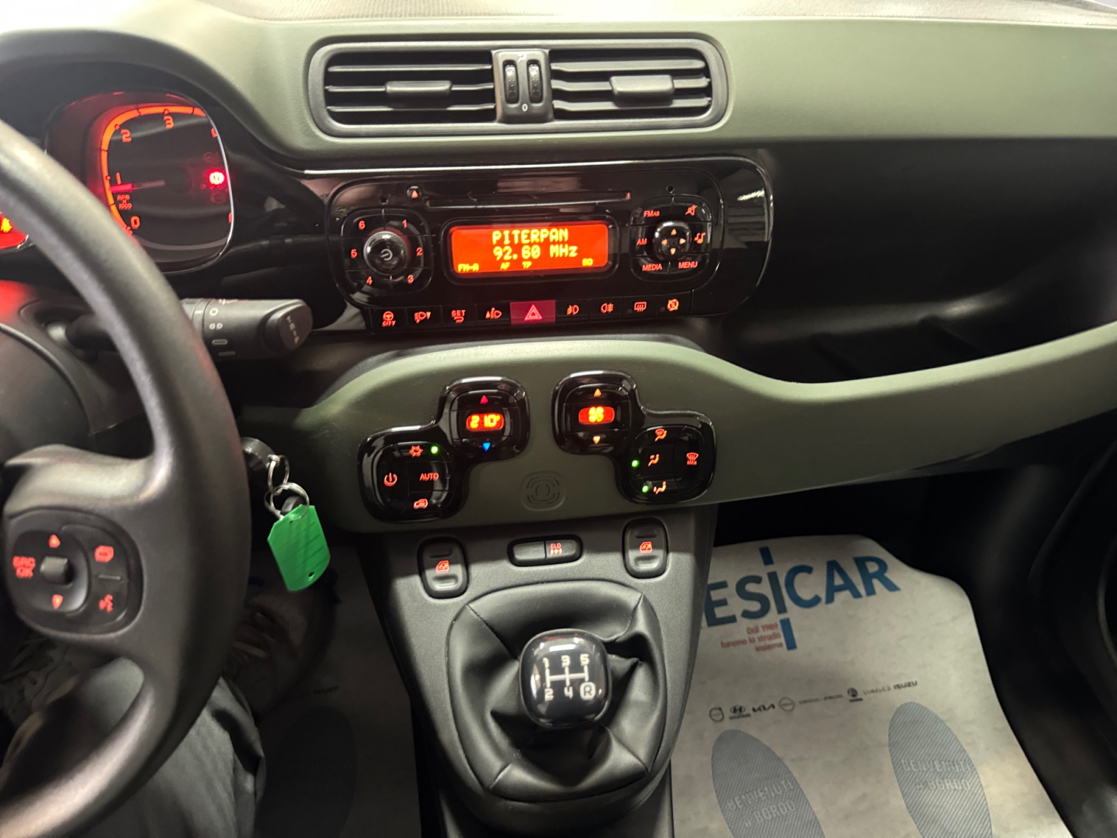 Panda 1.3 mjt 16v 4x4 75cv - immagine 9