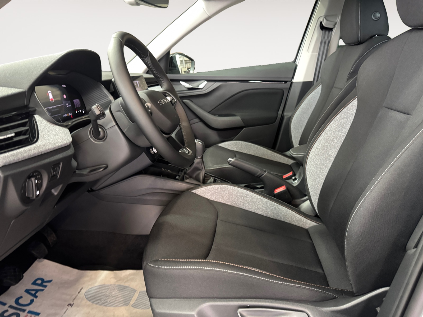 Kamiq Black Dots 1,0 TSI 85 kW (115 CV) 6 marce - manuale - immagine 7