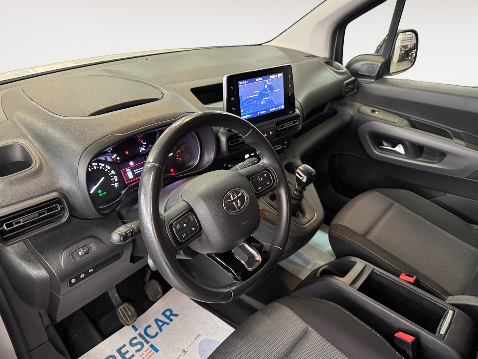 Proace City Verso 1.2P 110cv S&S L1 D Executive - immagine 6