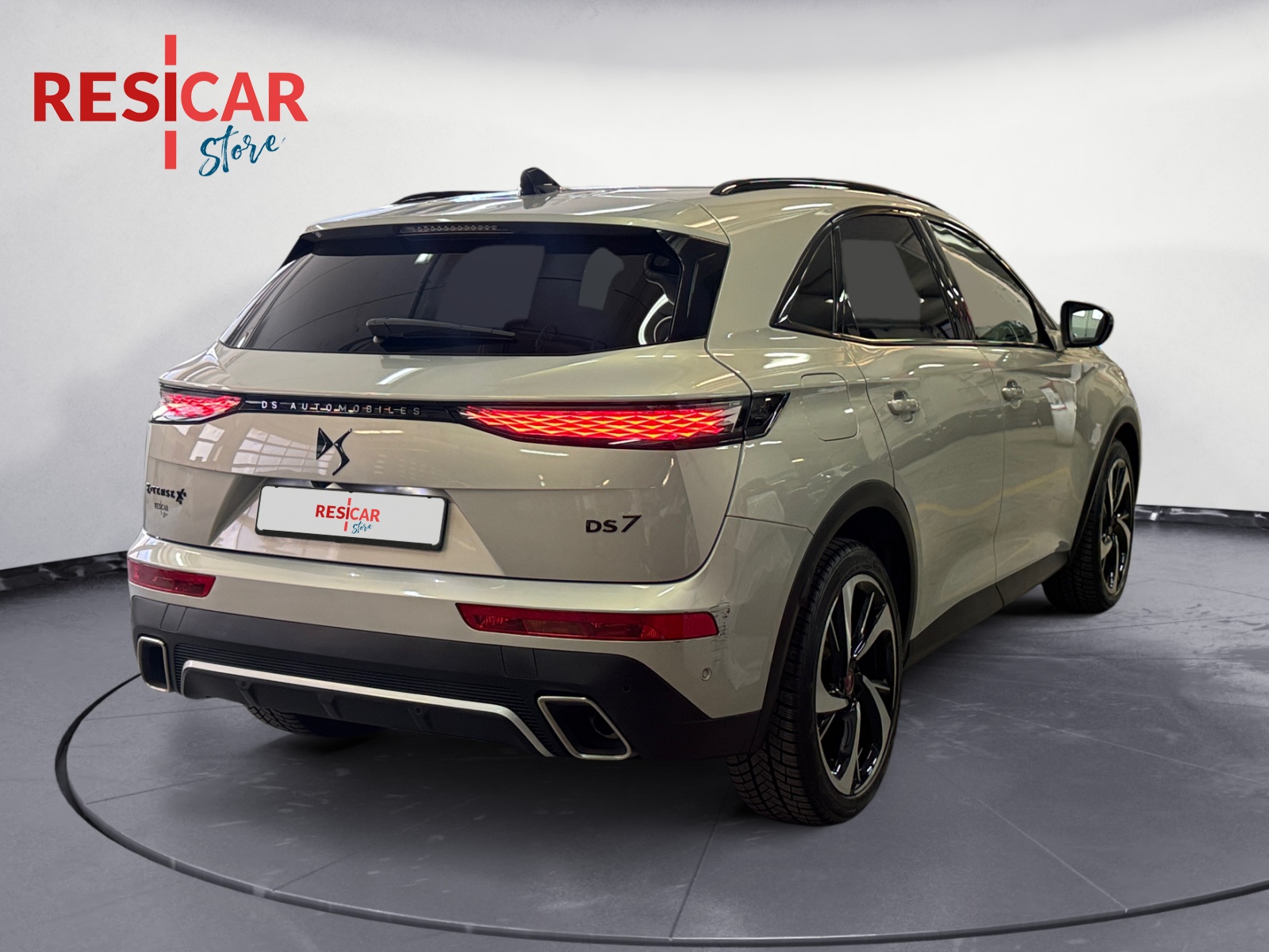 DS7 1.6 e-tense phev Performance Line 4x4 300cv auto - immagine 5