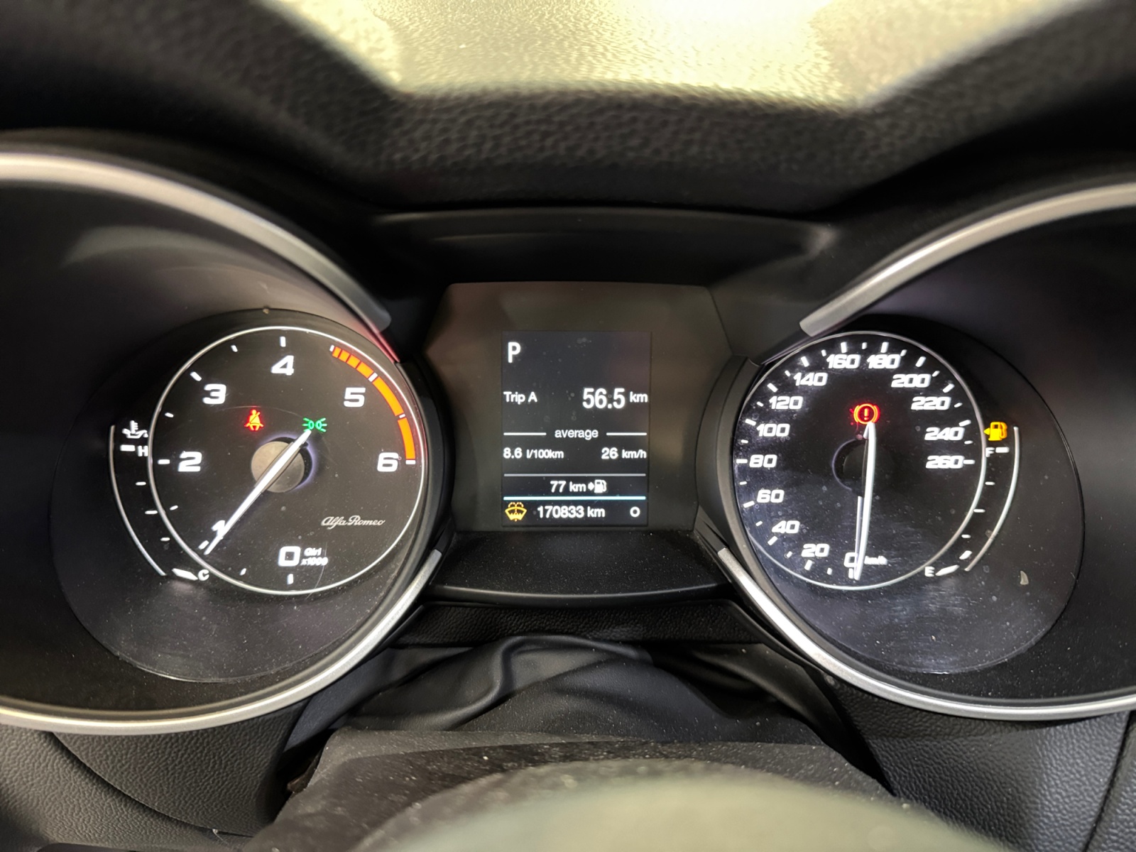 Stelvio 2.2 t Sport Tech Q4 190cv auto - immagine 8