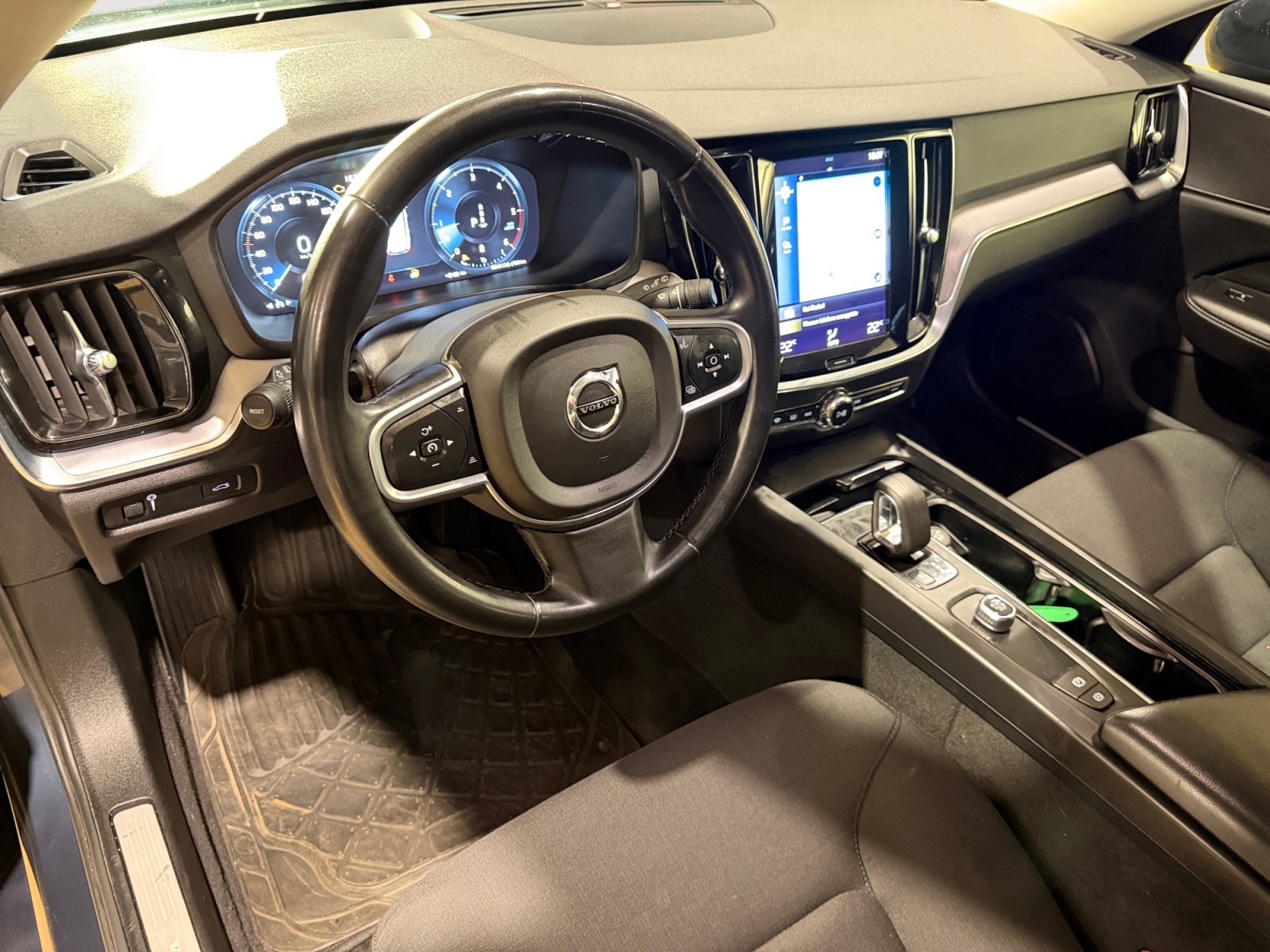 V60 II N1 2.0 B4 Essential auto - immagine 12