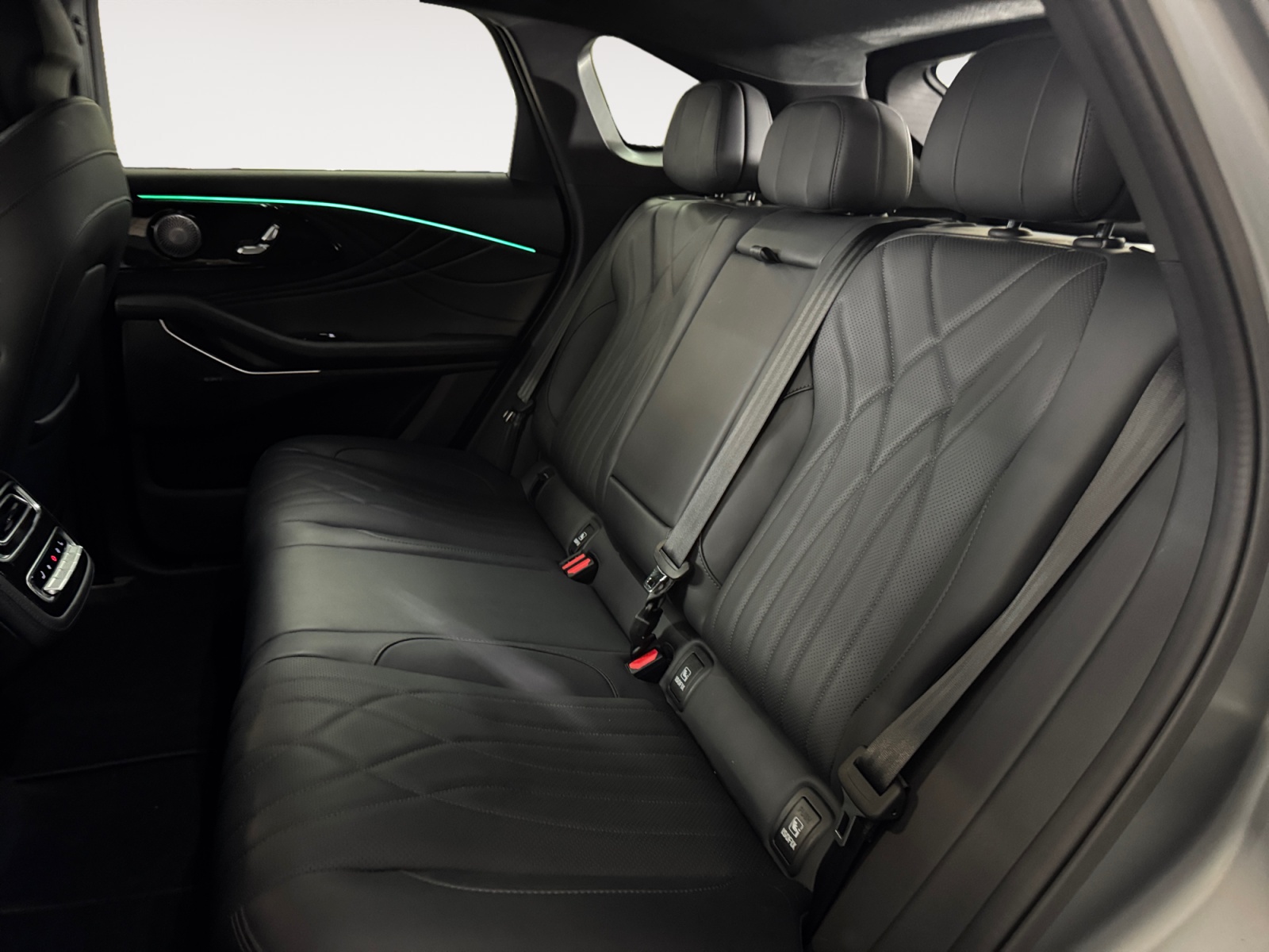 OMODA 9 SHS-P PHEV 1.5TGDI - Trazione AWD DHT3 Premium (AWD) - Interni Nero - immagine 11