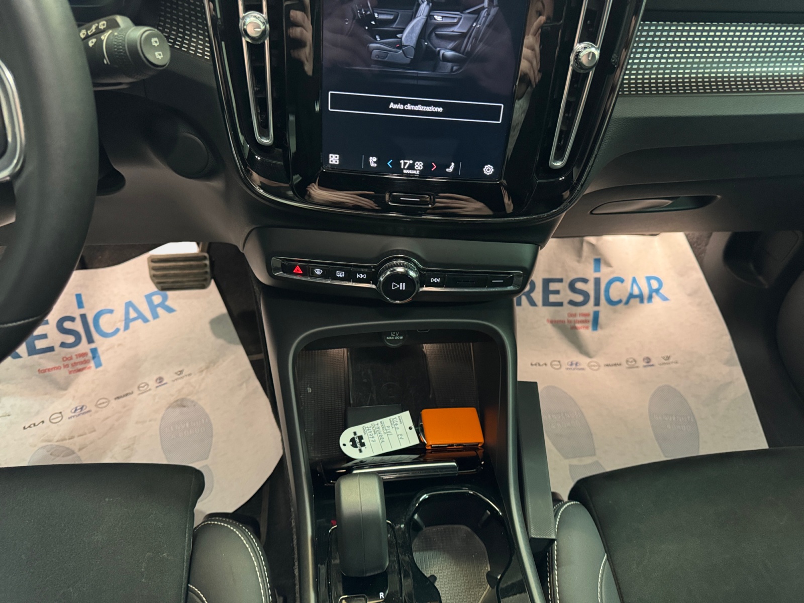 XC40 recharge single Plus IVA ESPOSTA - immagine 9