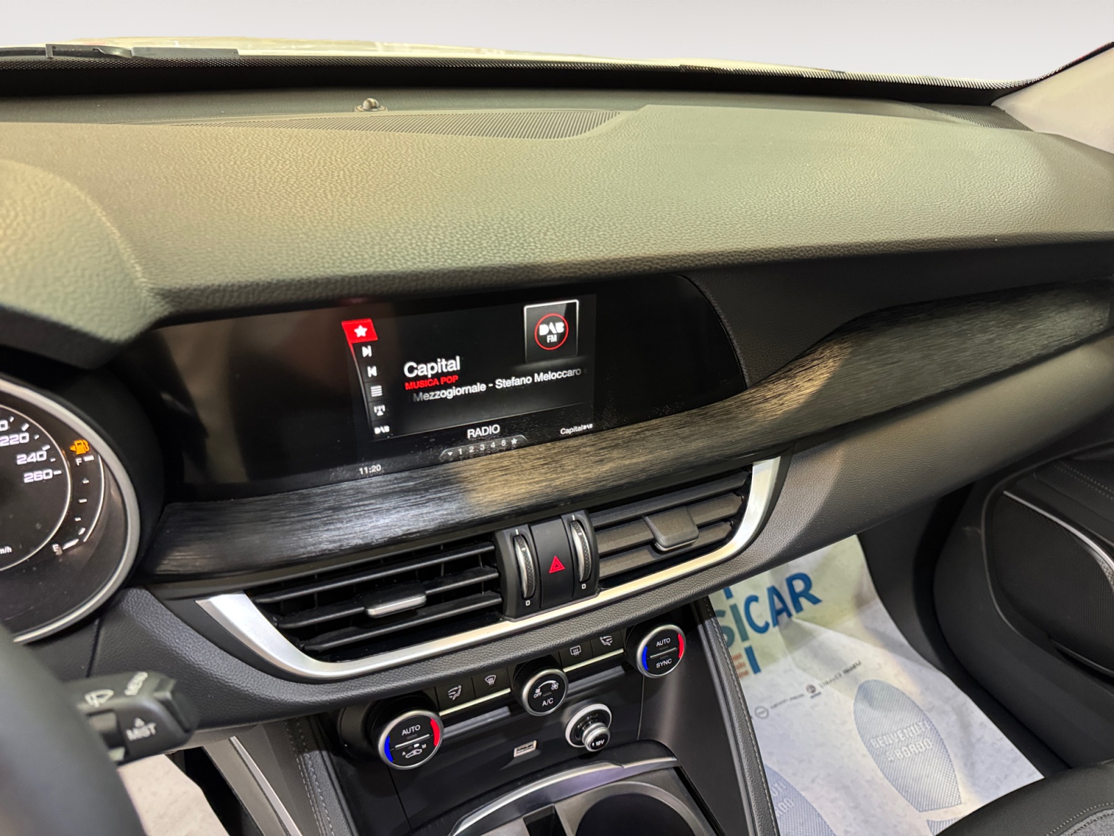 Stelvio 2.2 t Sport Tech Q4 190cv auto - immagine 10