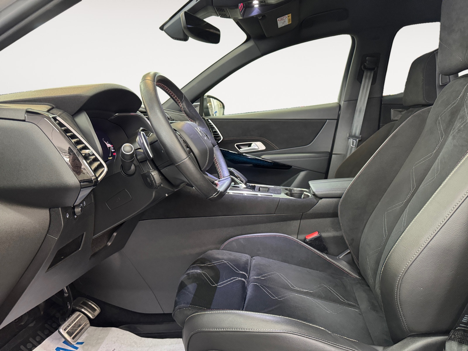 DS7 1.6 e-tense phev Performance Line 4x4 300cv auto - immagine 7
