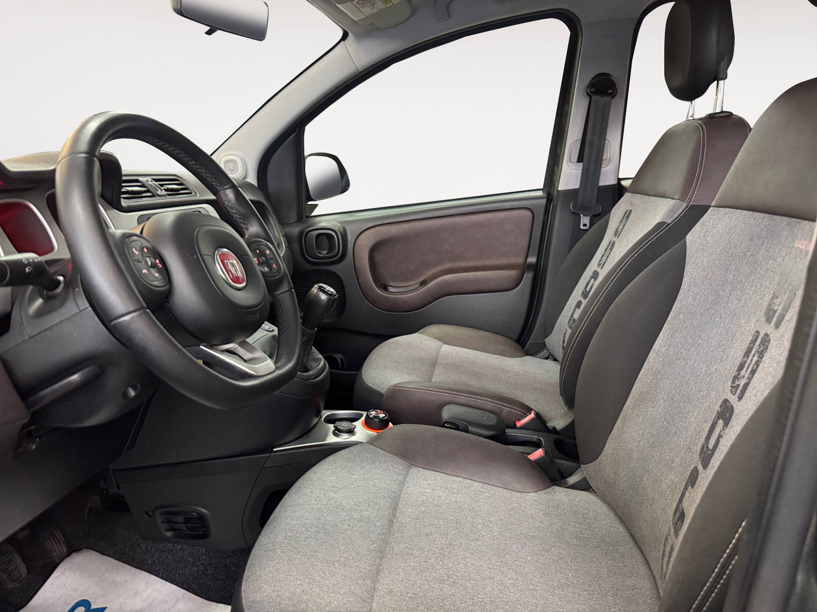 Panda 1.3 mjt 16v Cross 4x4 s&s 95cv - immagine 7