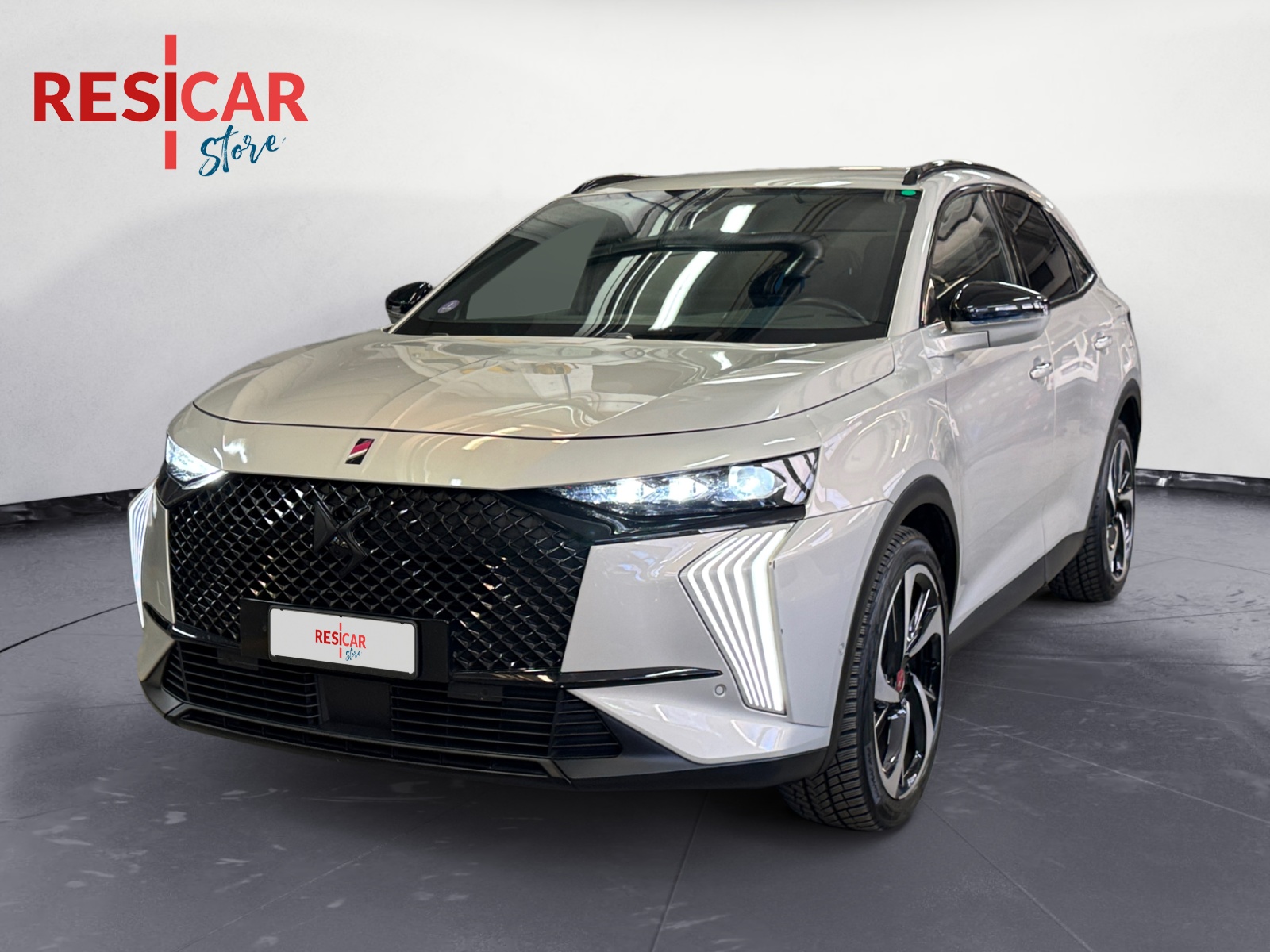 DS7 1.6 e-tense phev Performance Line 4x4 300cv auto - immagine 3