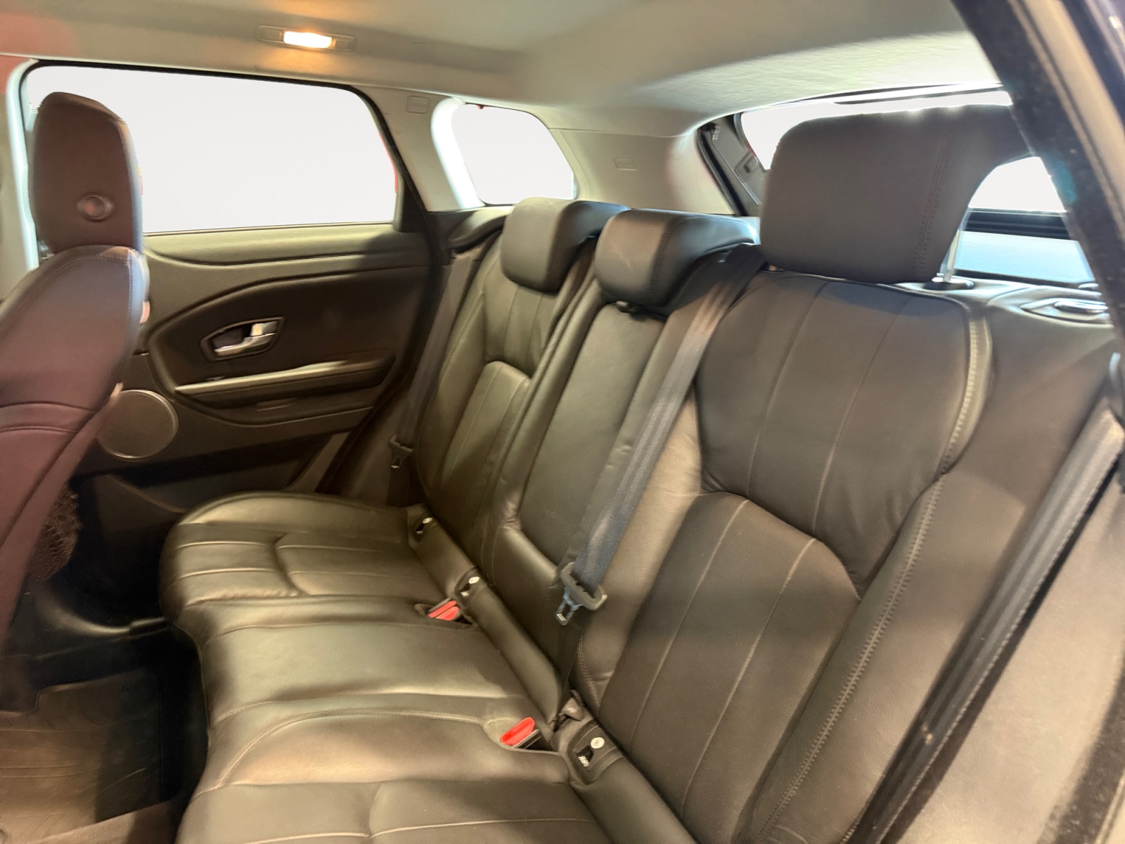Range Rover Evoque 2.0d i4 mhev R-Dynamic SE awd 150cv auto - immagine 11