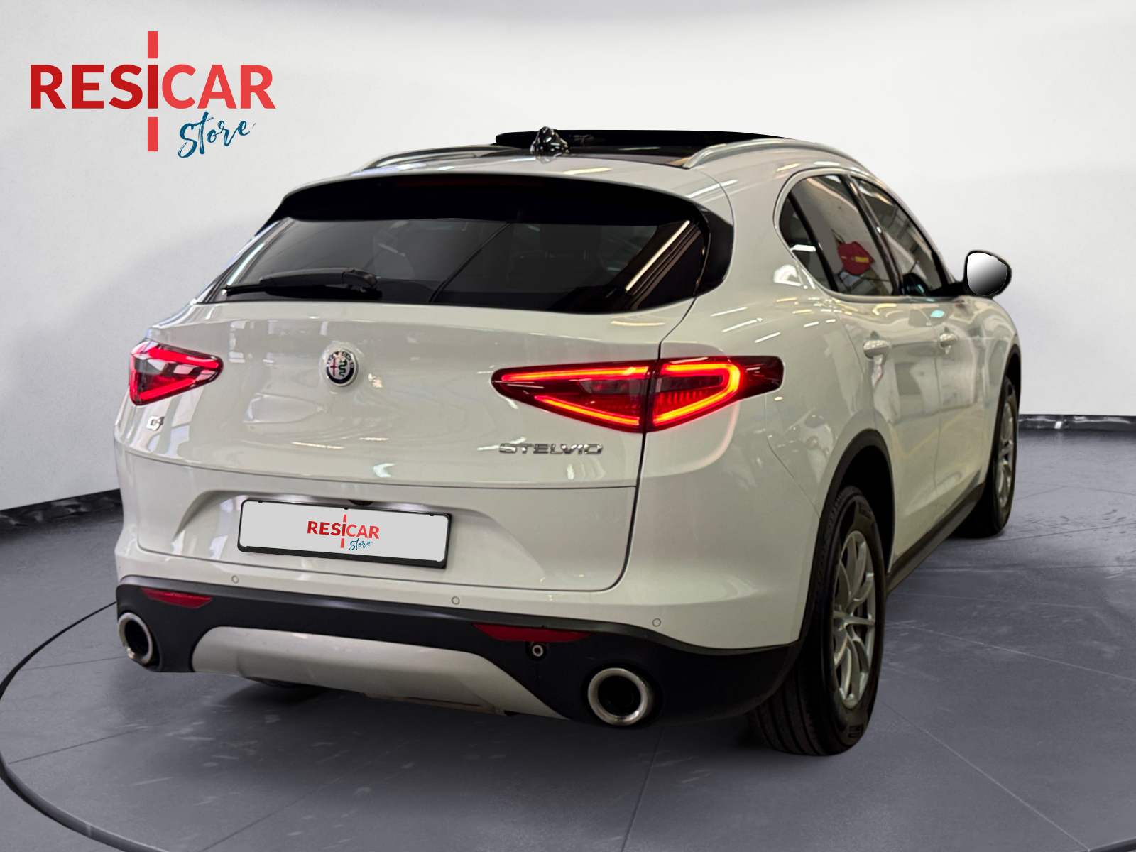 Stelvio 2.2 t Sport Tech Q4 190cv auto - immagine 5