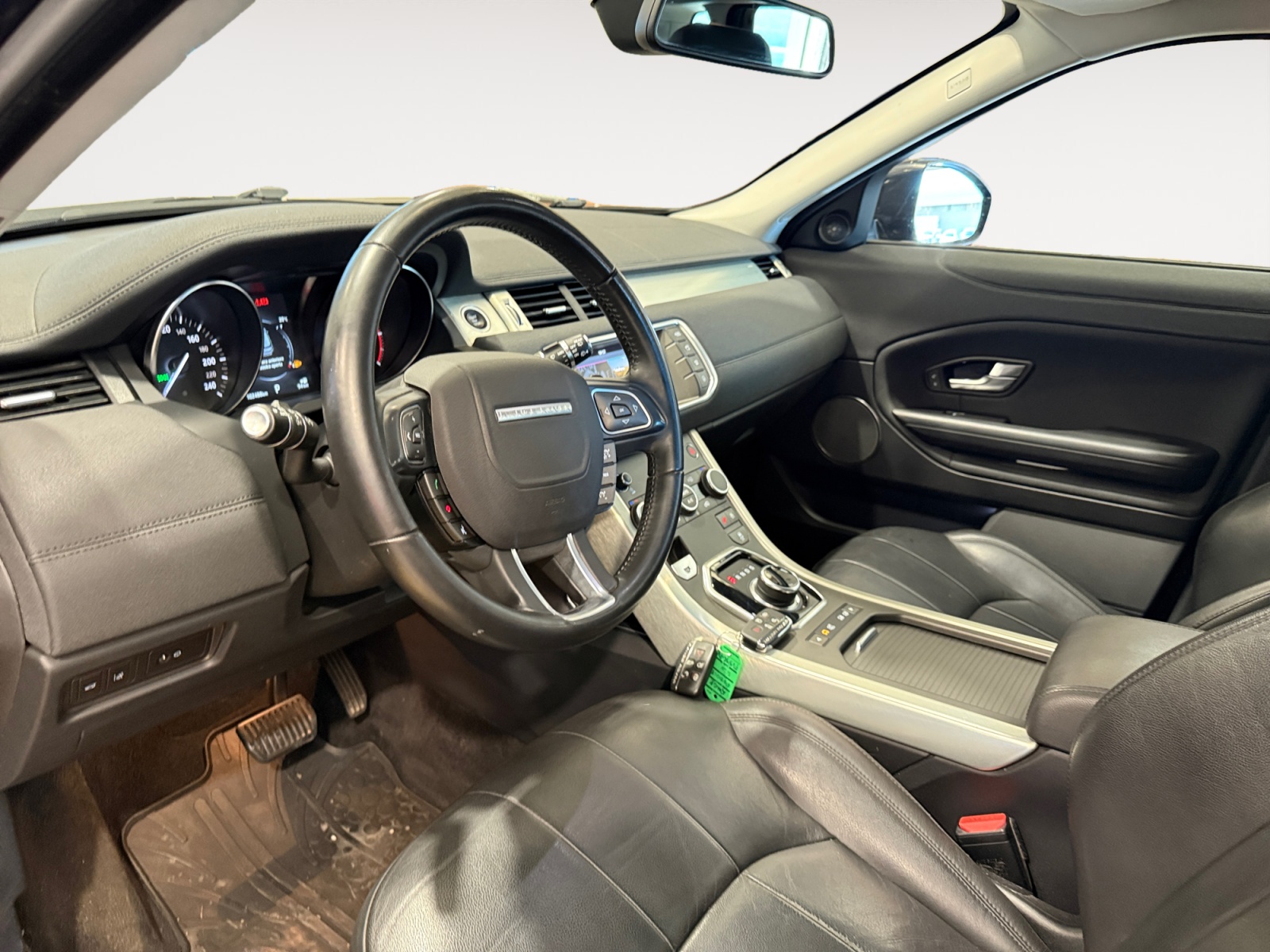 Range Rover Evoque 2.0d i4 mhev R-Dynamic SE awd 150cv auto - immagine 6