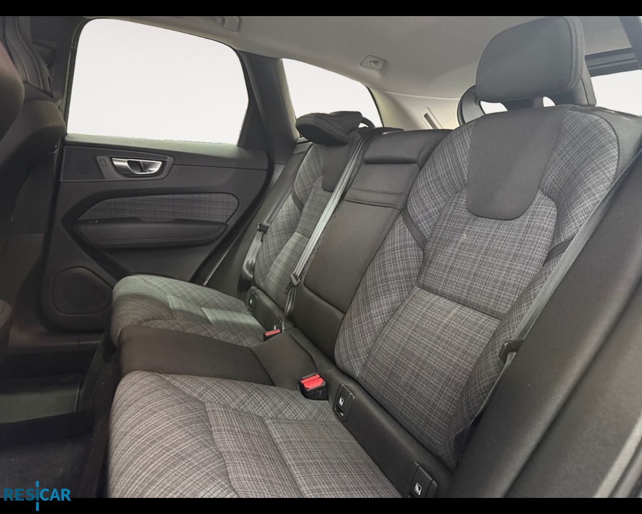 XC60 II 2022 - XC60 2.0 b4 Core auto - immagine 11