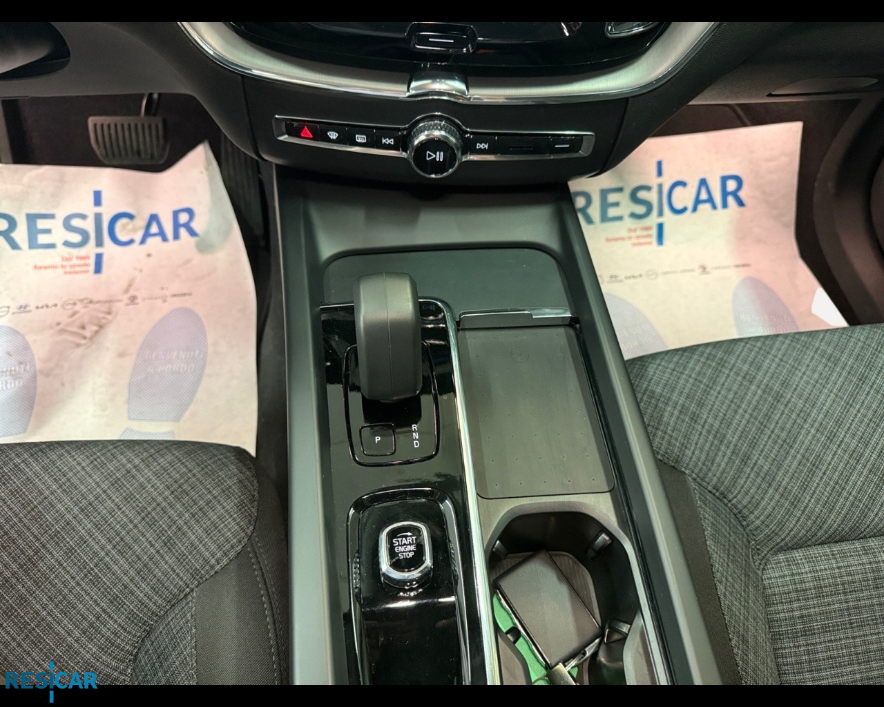 XC60 II 2022 - XC60 2.0 b4 Core auto - immagine 9