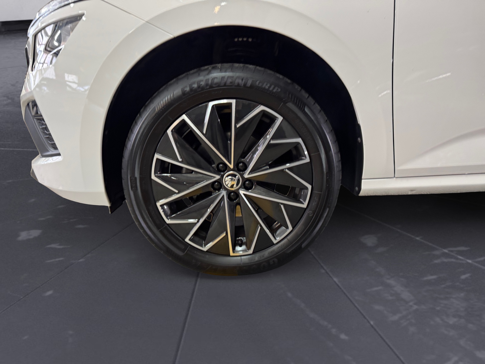 Kamiq Black Dots 1,0 TSI 70 kW (95 CV) 5 marce - manuale - immagine 15