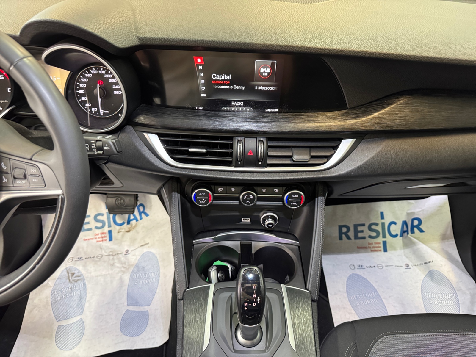 Stelvio 2.2 t Sport Tech Q4 190cv auto - immagine 9