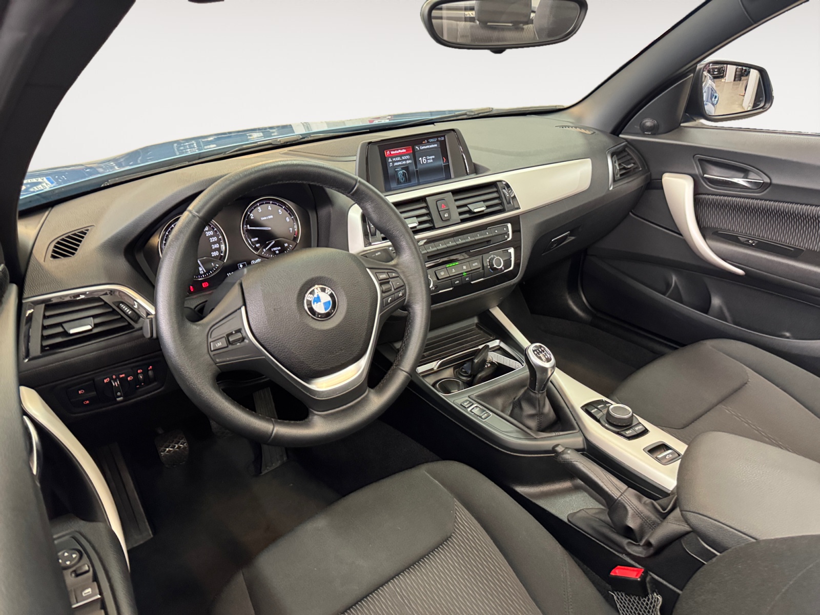 218i Cabrio - immagine 6