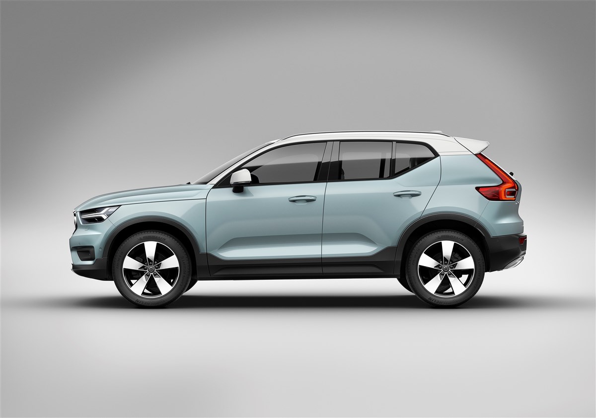 XC40 2.0 d3 R-design geartronic my20 - immagine 8