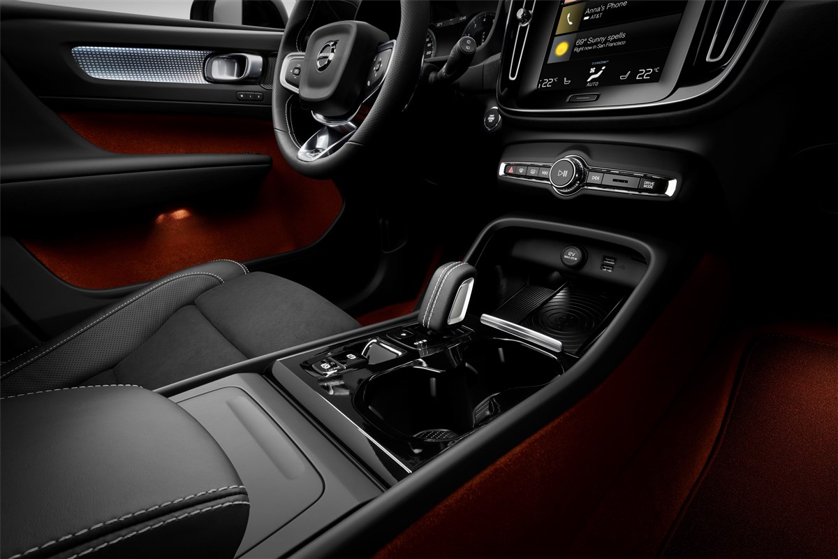 XC40 2.0 d3 R-design geartronic my20 - immagine 14